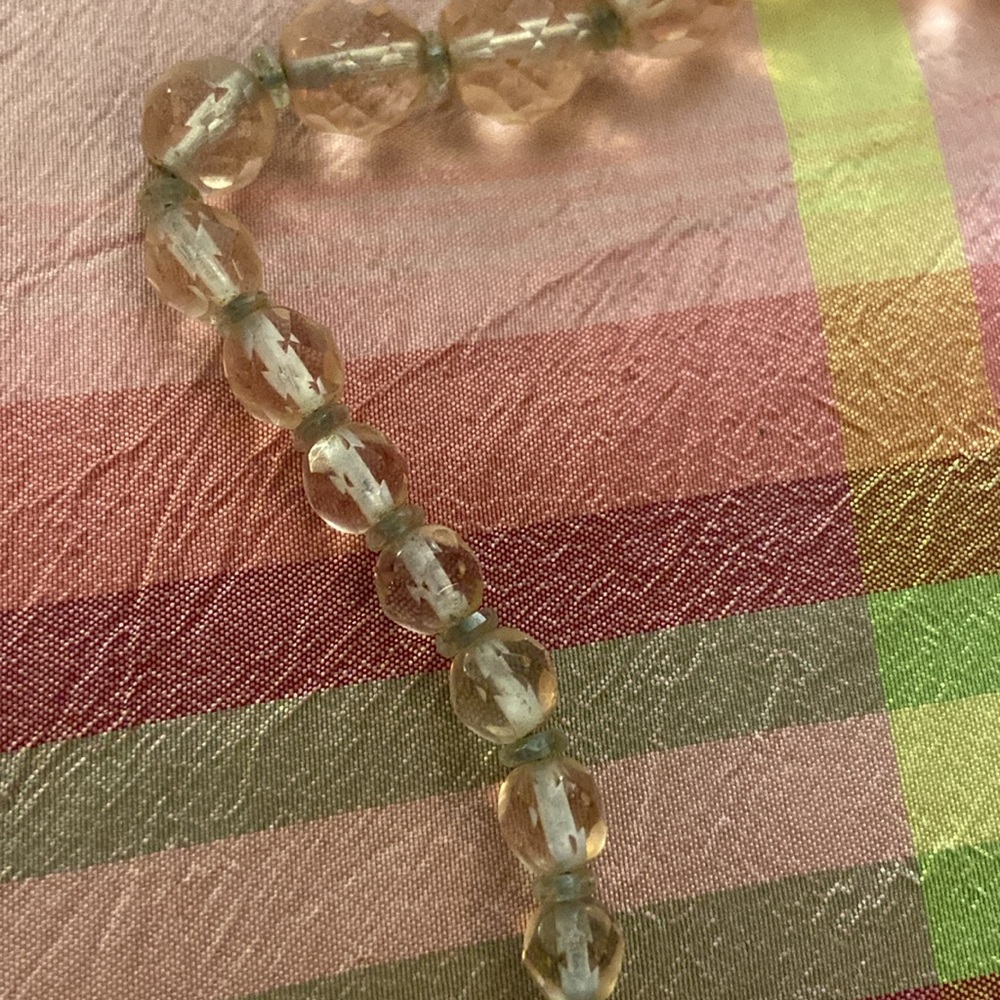 Vintage pink faceted crystal beaded 16 inch graduated necklace - Picture 9 of 9